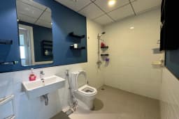 FULLY FURNISHED 2 BR WITH MARINA VIEW/CORNER UNIT 12