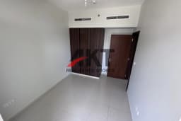 MODERN 1BR/HIGH FLOOR/PRIME LOCATION 6