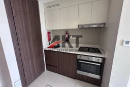 MODERN 1BR/HIGH FLOOR/PRIME LOCATION 10