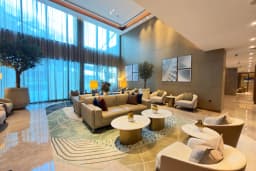 PANORAMIC CREEK VIEW/ FULLY FURNISHED/ HIGH FLOOR 8