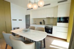 PANORAMIC CREEK VIEW/ FULLY FURNISHED/ HIGH FLOOR 15
