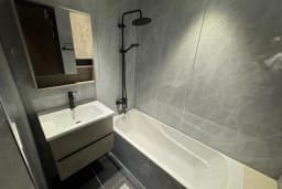 Fully Furnished and Upgraded Studio/Rented 11