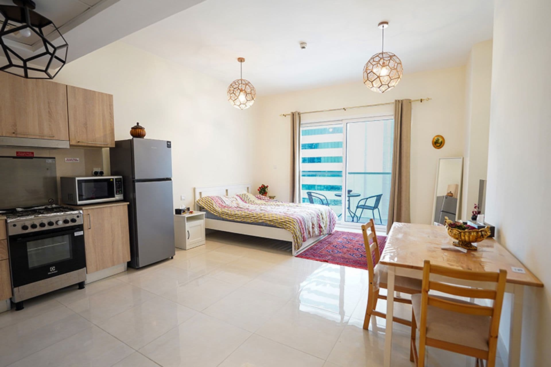 FULLY FURNISHED STUDIO/HIGH FLOOR/ CANAL VIEW