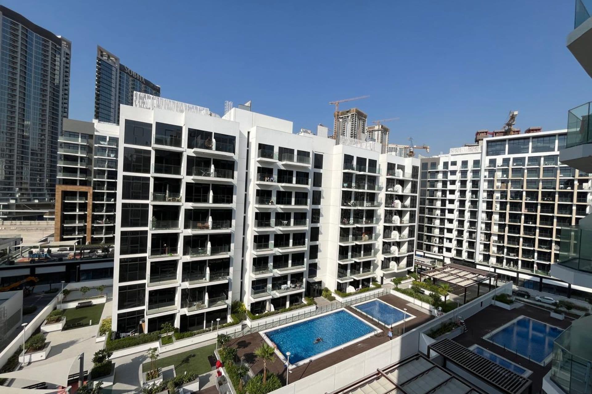 1 BEDROOM/POOL VIEW/ READY / FITTED KITCHEN/RENTED
